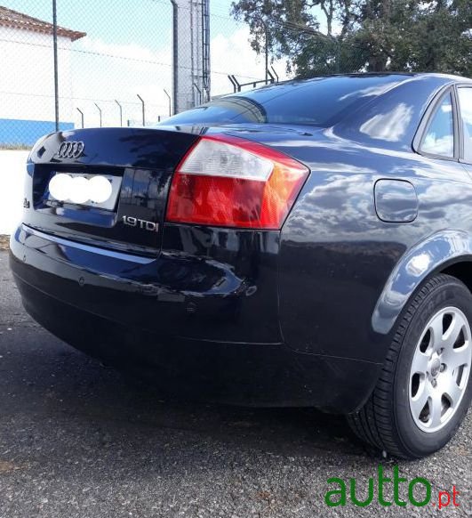 2001' Audi A4 Sport photo #2