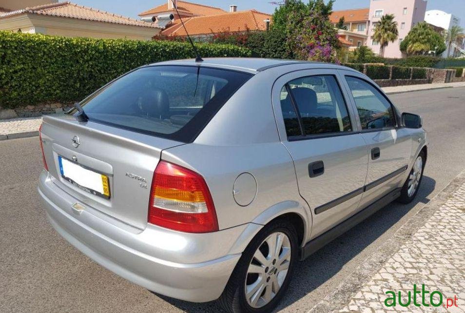 2002' Opel Astra 1.4 Sport photo #1