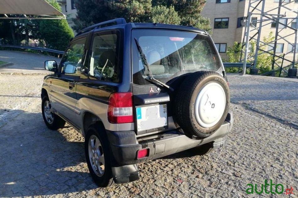 2000' Mitsubishi Pajero Pinin photo #2