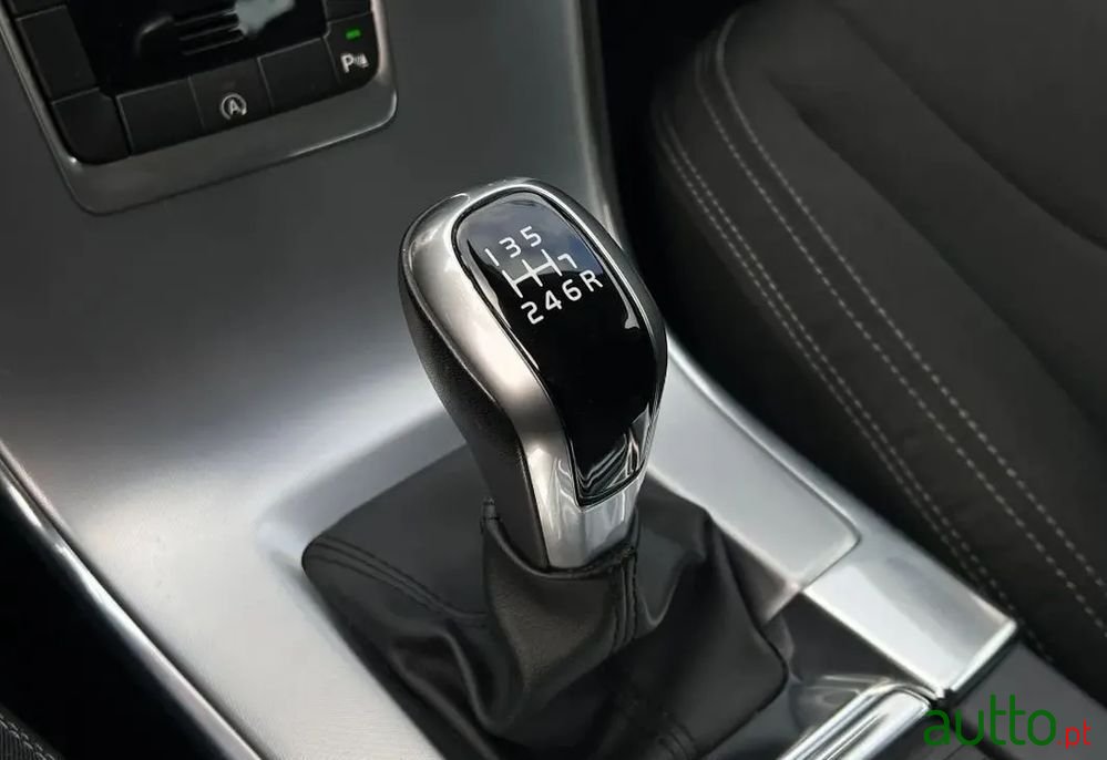 2017' Volvo Xc 60 photo #6