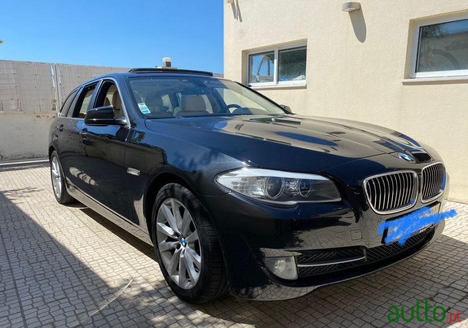 2013' BMW 520 520 D Touring photo #1