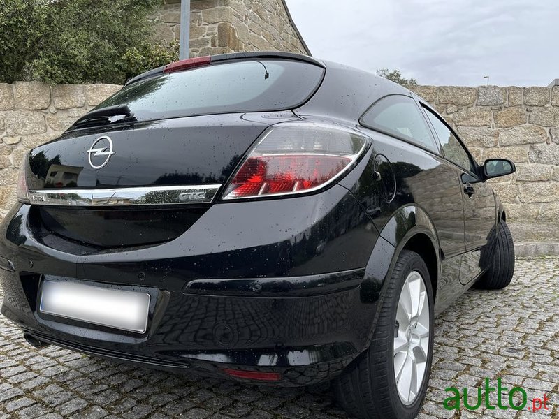 2008' Opel Astra Gtc 1.7 Cdti photo #1