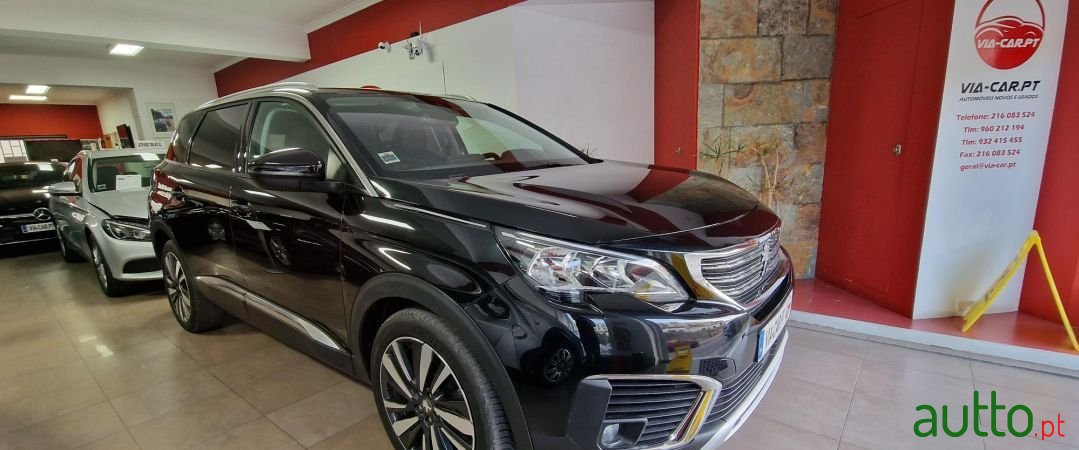 2018' Peugeot 5008 photo #1