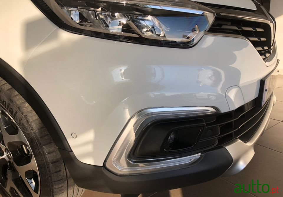 2018' Renault Captur photo #6