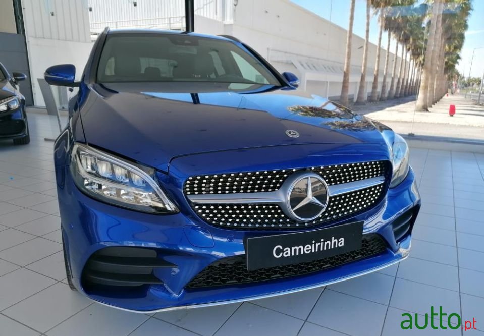 2020' Mercedes-Benz C-300 photo #5