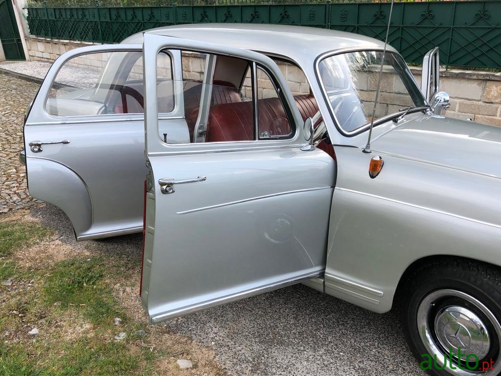 1980' Mercedes-Benz 180 photo #7