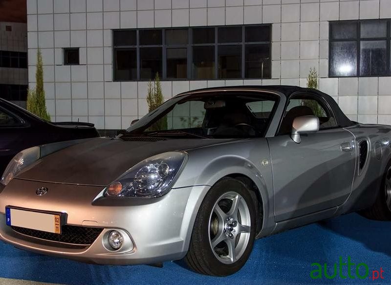 2002' Toyota MR2 photo #5