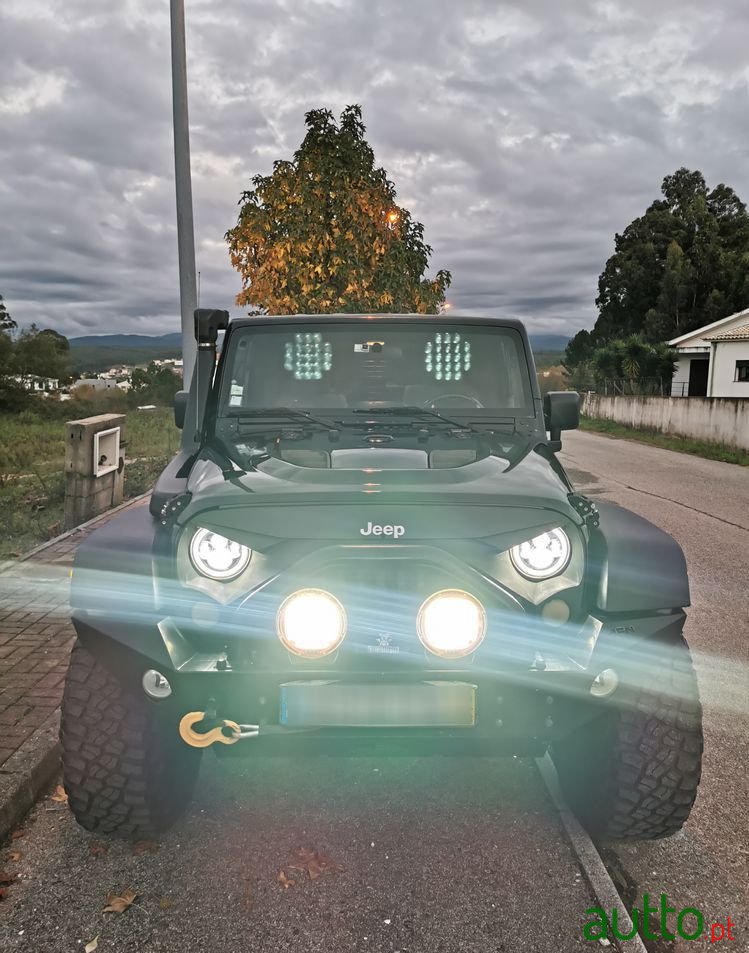2010' Jeep Wrangler photo #3