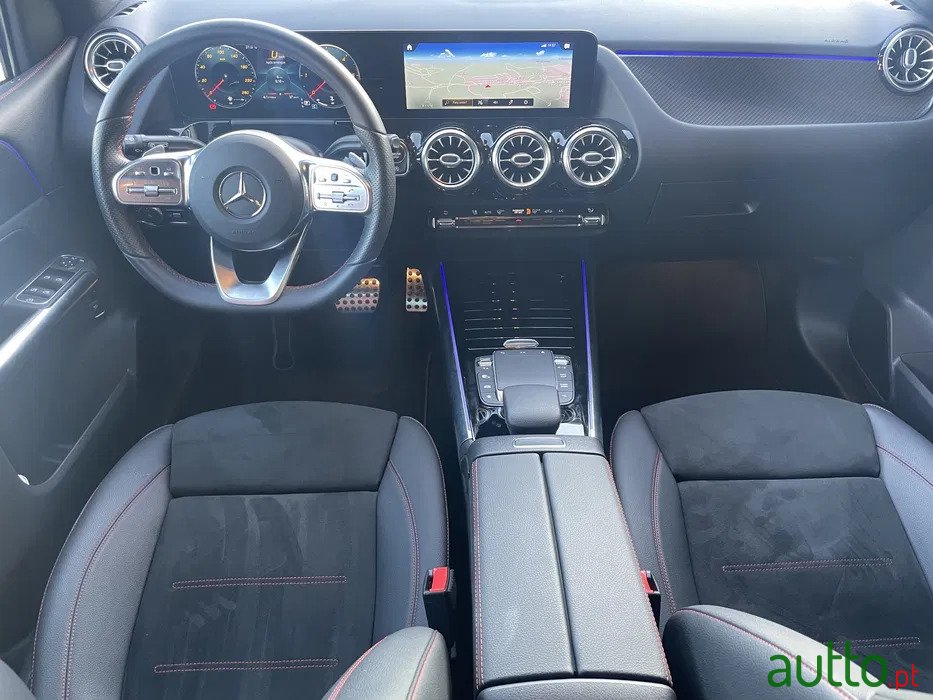 2020' Mercedes-Benz B 180 photo #3