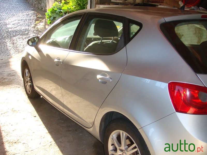 2009' SEAT Ibiza photo #4