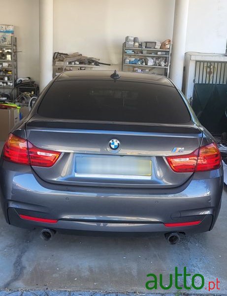 2015' BMW Série 4 D Pack M Auto photo #2