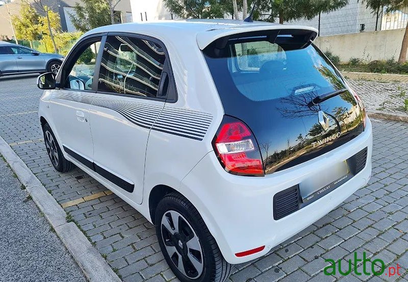 2016' Renault Twingo 1.0 Sce Limited photo #4