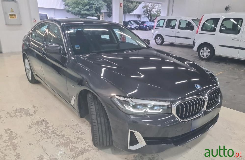 2023' BMW Série 5 E Line Luxury photo #4