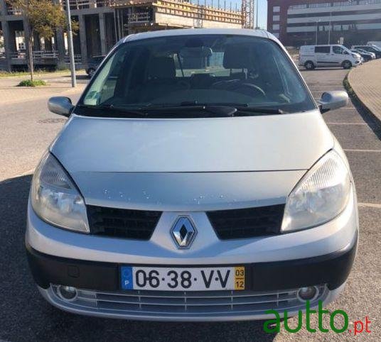 2003' Renault Scenic 1.5 Dci photo #1