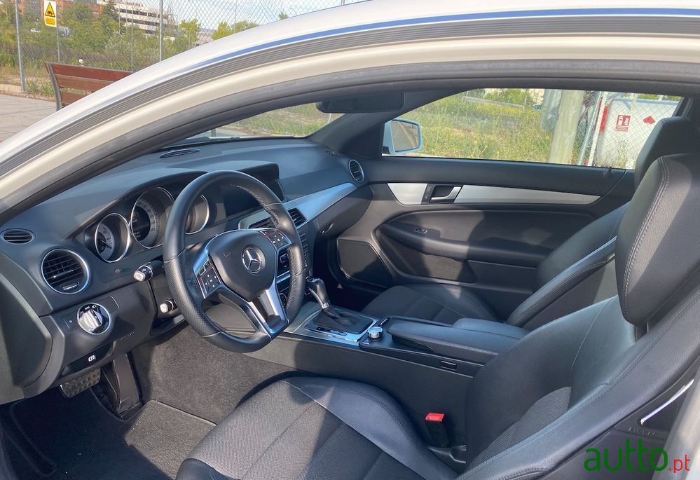 2012' Mercedes-Benz C 220 Cdi Be Aut. photo #2