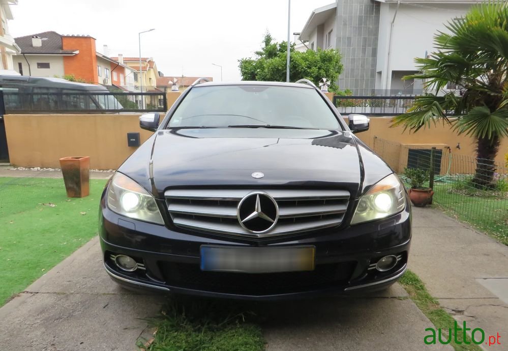 2008' Mercedes-Benz C 220 photo #2