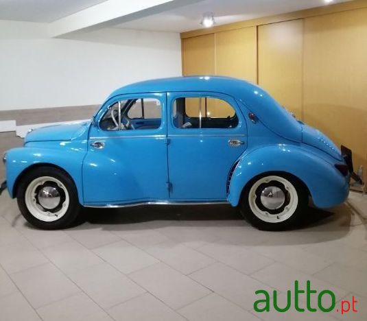 1952' Renault 4 photo #2