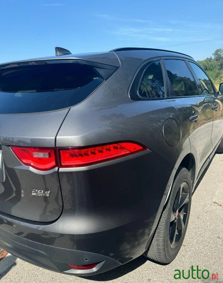2018' Jaguar F-Pace photo #2