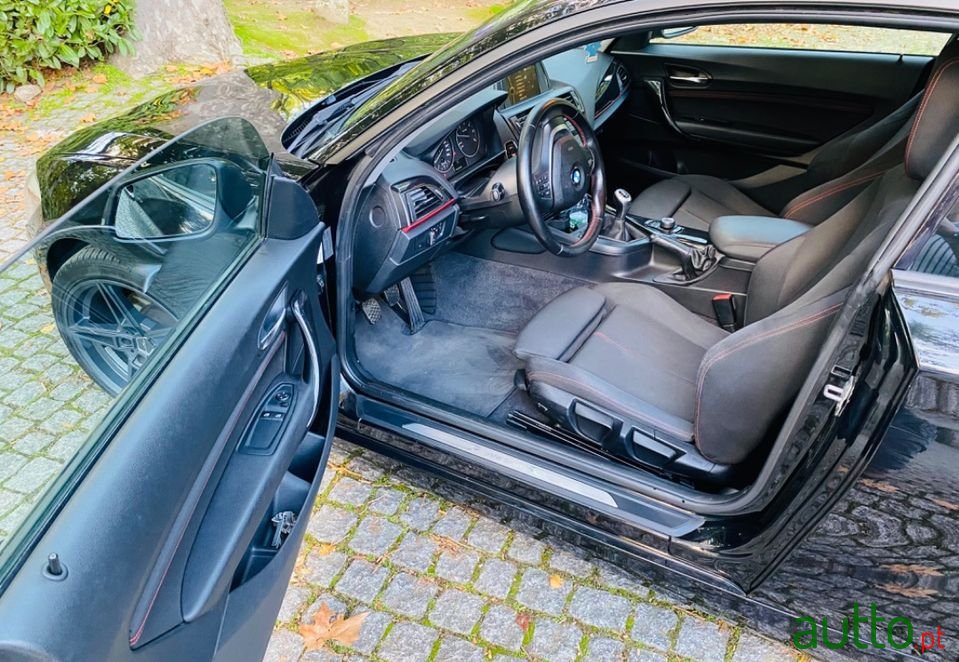 2012' BMW 118 photo #6