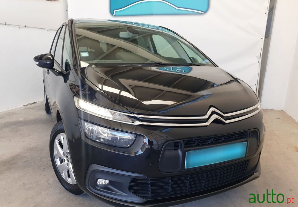 2021' Citroen Grand C4 SpaceTourer photo #4
