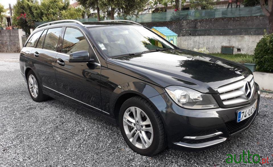 2013' Mercedes-Benz C-220 photo #3