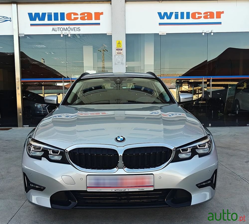 2021' BMW 320 photo #2