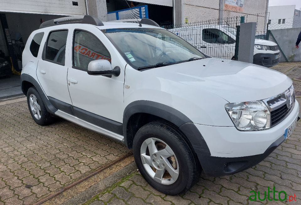 2011' Dacia Duster photo #2