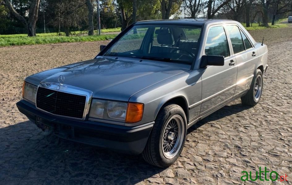 1987' Mercedes-Benz 190 2.5 photo #3