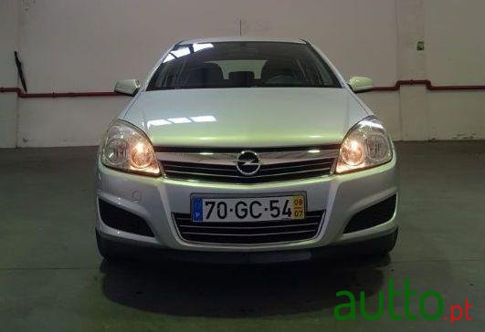 2008' Opel Astra photo #3