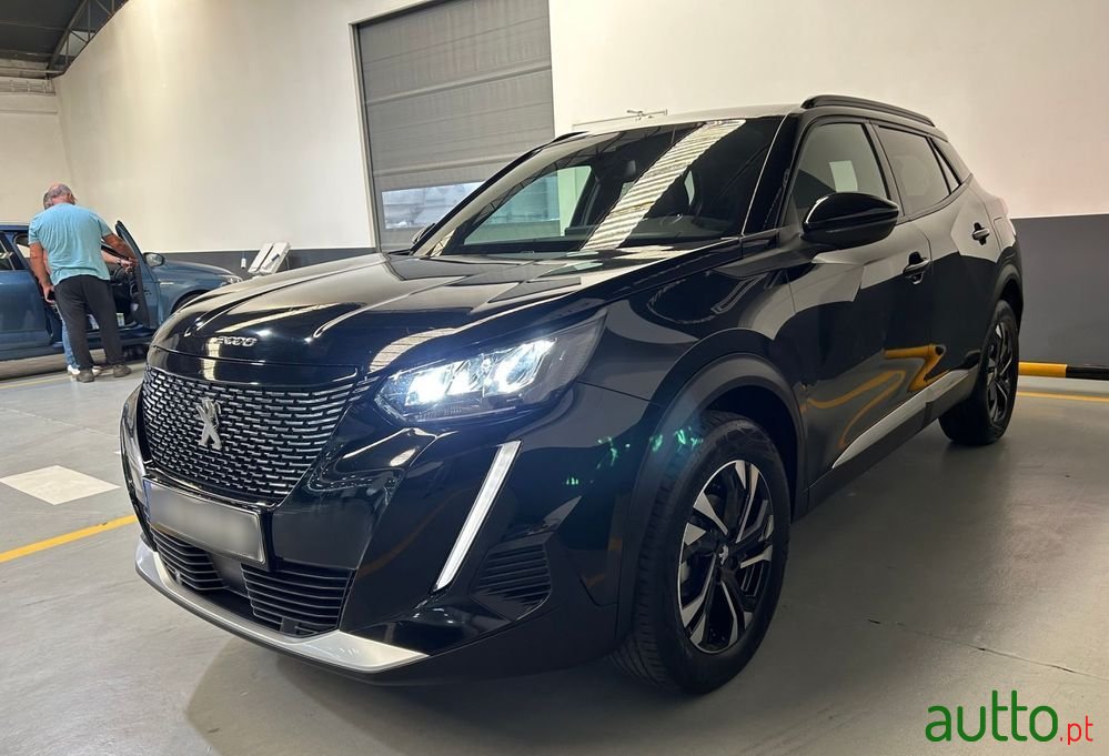 2023' Peugeot 2008 photo #4