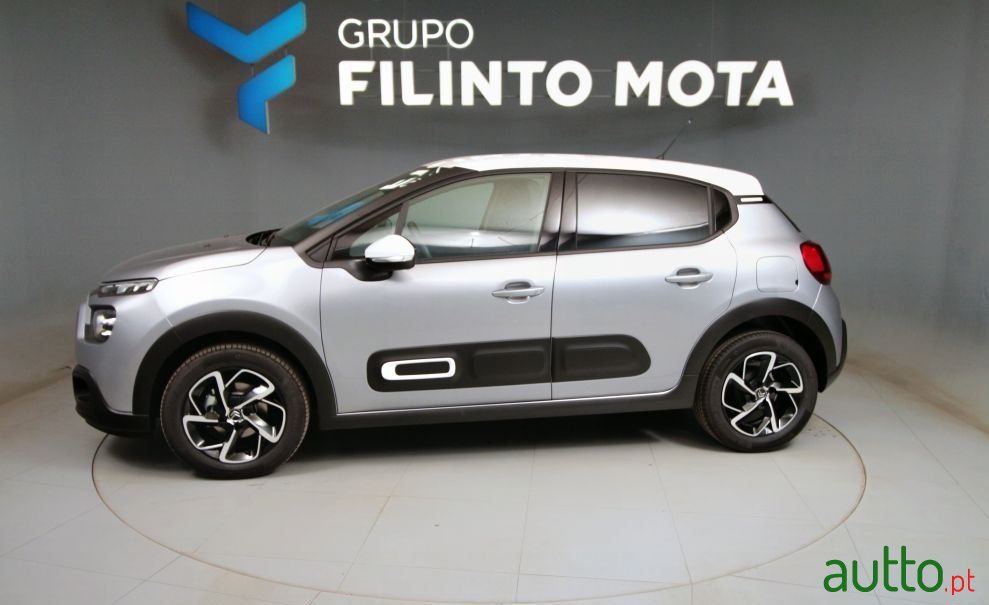 2022' Citroen C3 1.2 Puretech Shine photo #5