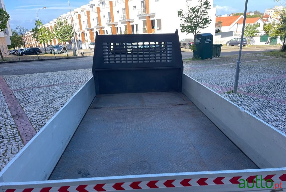 2000' Nissan Cabstar photo #6