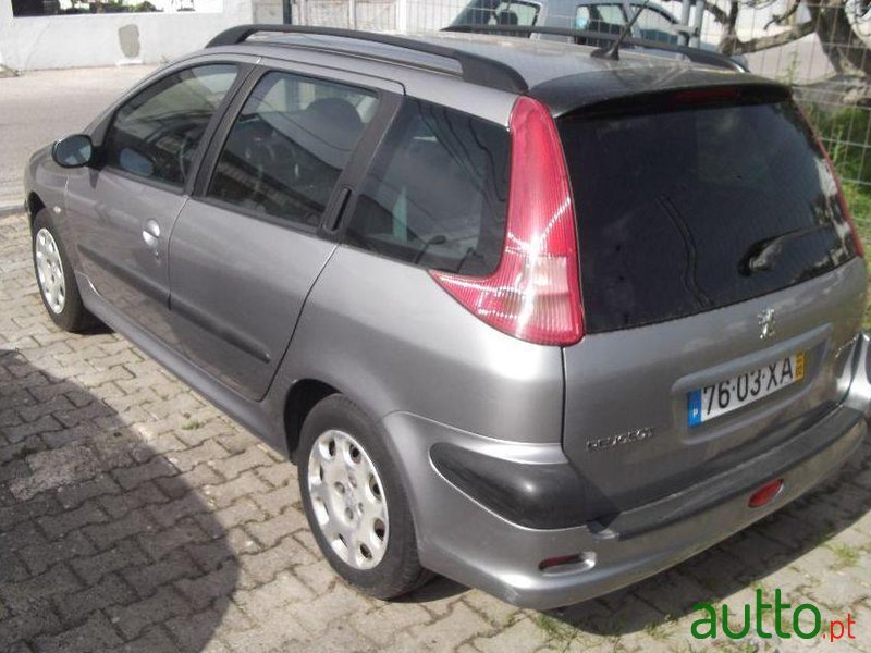 2004' Peugeot 206 Sw photo #1