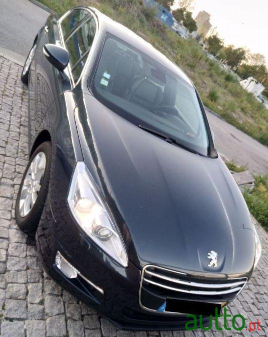 2013' Peugeot 505 photo #3