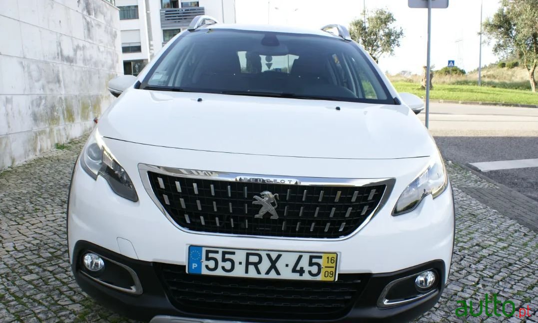 2016' Peugeot 2008 photo #2