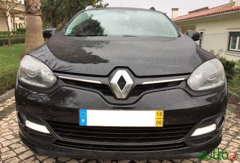 2016' Renault Megane Sport Tourer photo #1