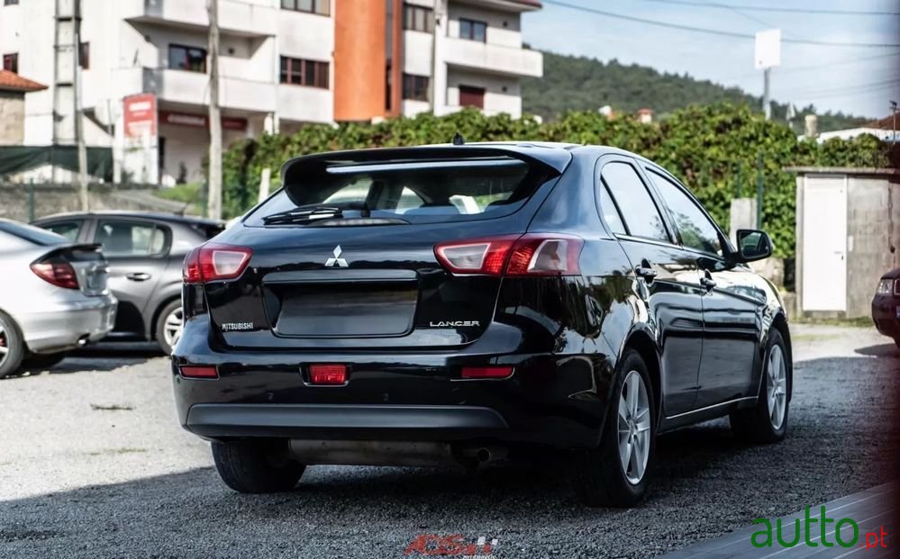 2010' Mitsubishi Lancer Sportback photo #6