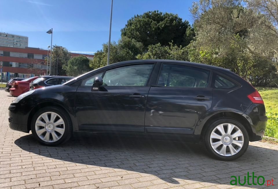2006' Citroen C4 1.6-Hdi photo #6