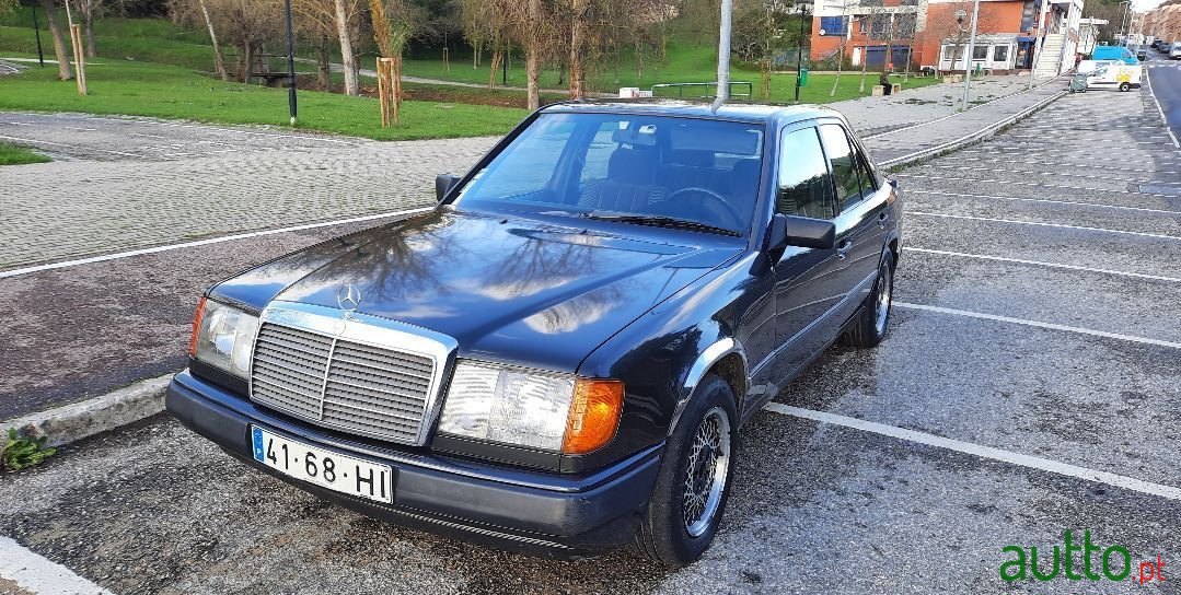 1989' Mercedes-Benz 300 photo #2