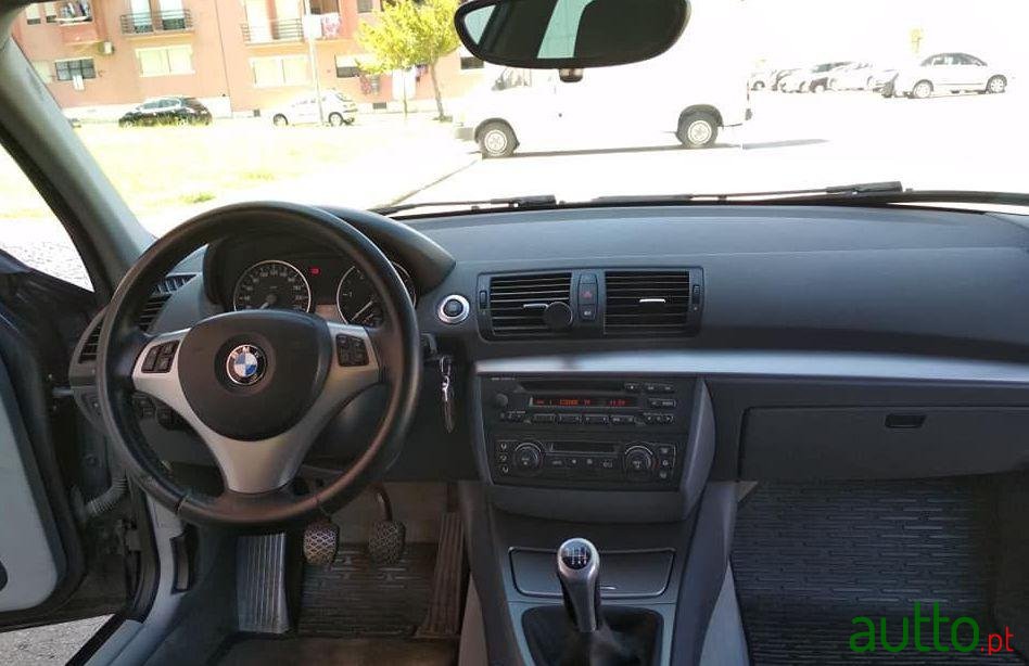 2005' BMW 120 D Confort Nacional photo #1