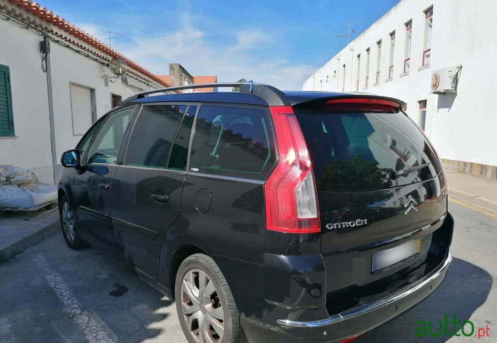 2007' Citroen C4 Grand Picasso photo #3