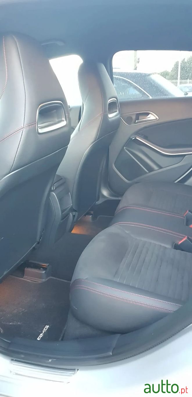 2017' Mercedes-Benz Cla-180 photo #5