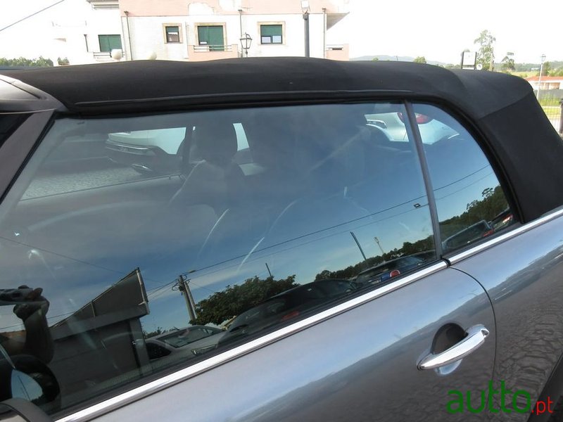 2009' MINI Cabrio Cooper S photo #3