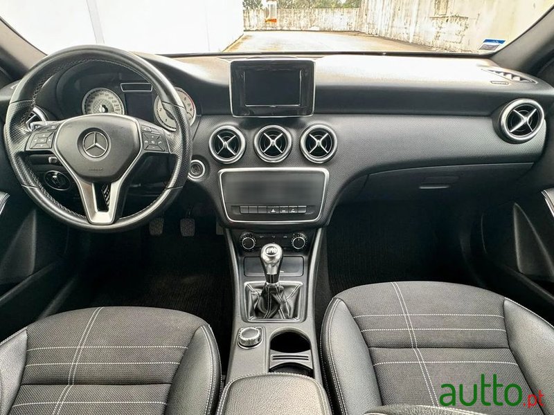 2014' Mercedes-Benz A 160 Cdi Urban photo #5