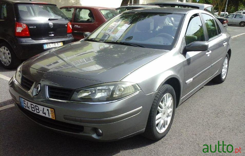 2005' Renault Laguna photo #2