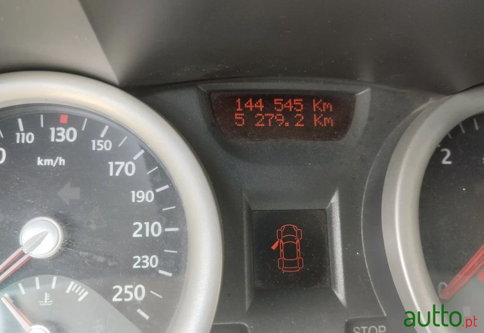 2004' Renault 4 photo #2