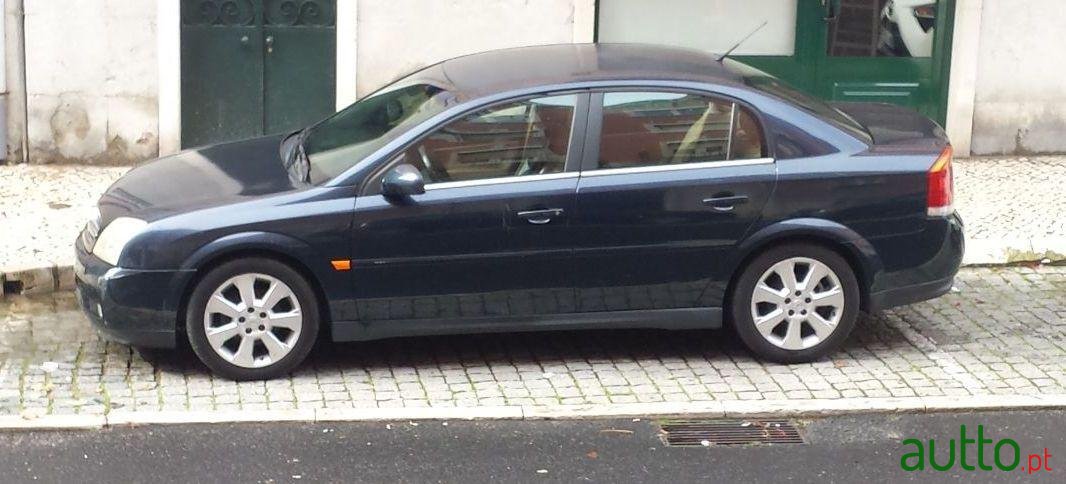 2002' Opel Vectra 16V Elegance photo #4