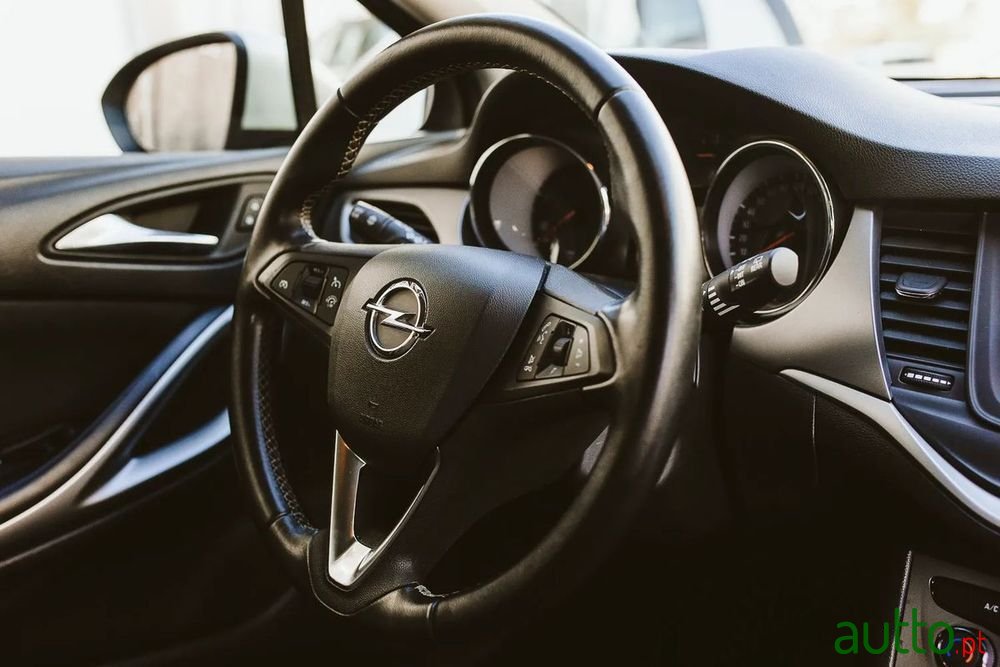 2017' Opel Astra Sports Tourer photo #6