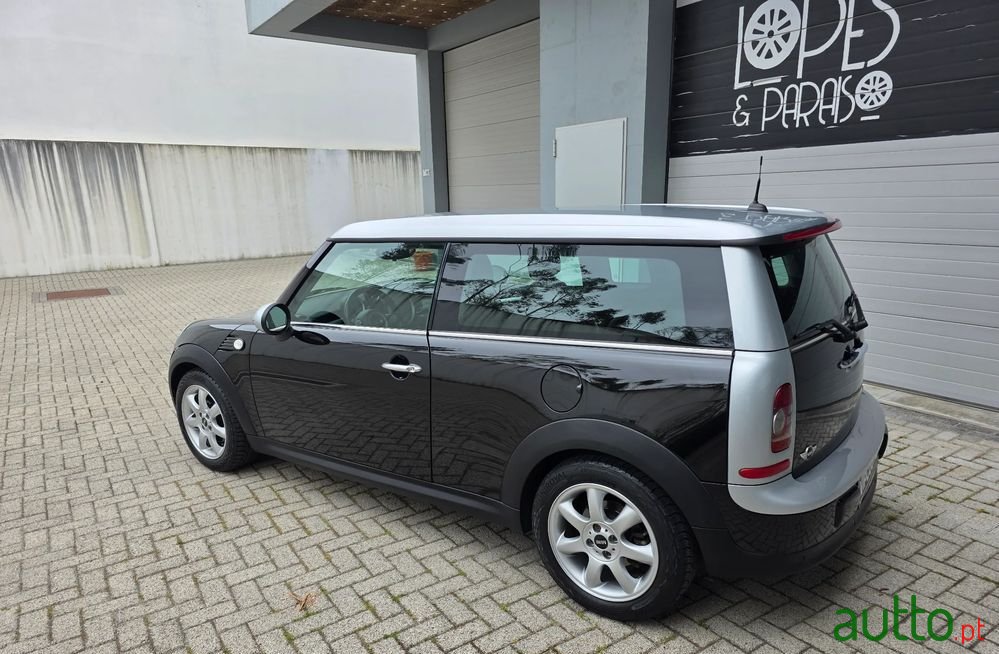 2009' MINI Clubman Cooper photo #6