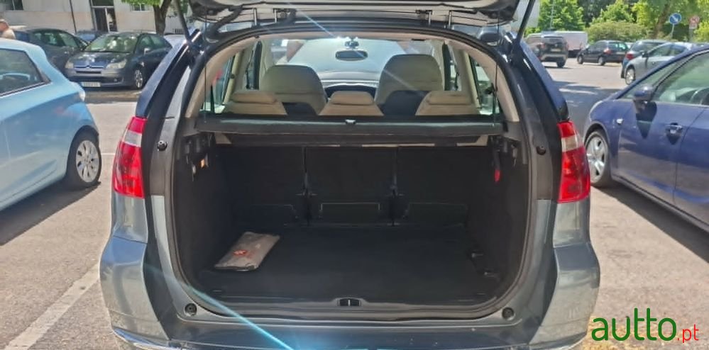 2009' Citroen C4 Picasso 1.6 Hdi Exclusive photo #6